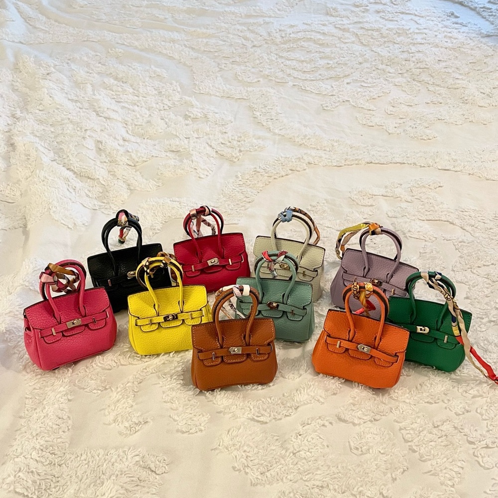 EarPod case Micro handbag tag